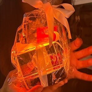 Giants crystal with a Light Up stand and SF Giants wrist bands in a Gift Bag